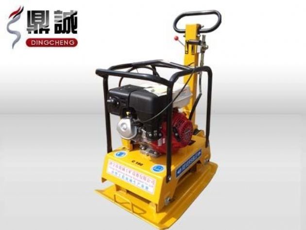 點(diǎn)擊查看詳細(xì)信息<br>標(biāo)題：雙向振動(dòng)平板夯 閱讀次數(shù)：13853