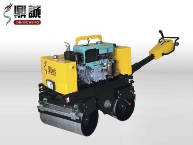 點(diǎn)擊查看詳細(xì)信息<br>標(biāo)題：DC-840-I全液壓手扶雙鋼輪壓路機(jī) 閱讀次數(shù)：15103