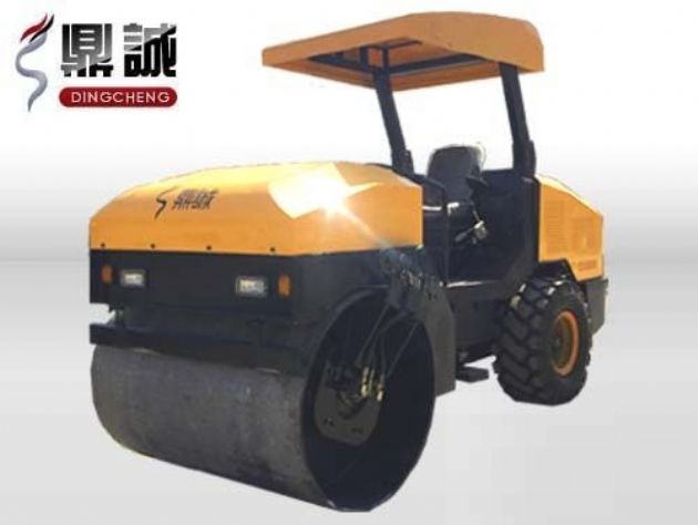 點(diǎn)擊查看詳細(xì)信息<br>標(biāo)題：4噸單鋼輪振動(dòng)壓路機(jī) 閱讀次數(shù)：14160